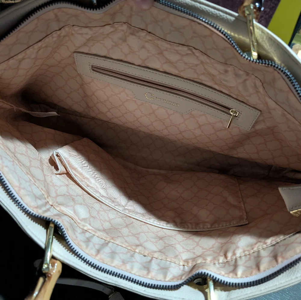 CWonder Cream Purse With Bamboo Handles 14.5Wx11.5Hx4D Stains As Shown - Picture 11 of 13